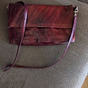 Chic Burgundy Crossbody Bag